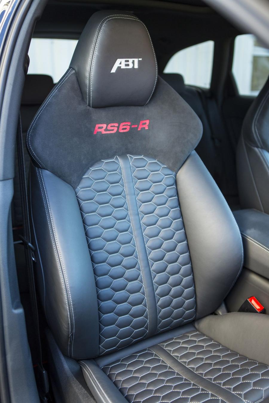 Интерьер Audi RS6-R Avant by ABT (4G, C7) 2014 года  (фото 18 из 21)
